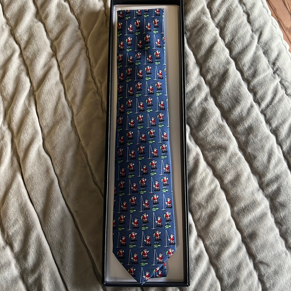 Vineyard Vines mens tie